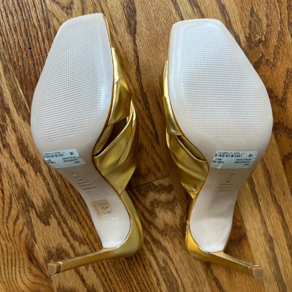 Schutz gold shoes - Picture 3 of 7